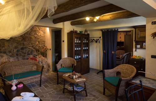 Brienza Bed & Breakfast | Cozy and charming home in an old village overlooking the river
