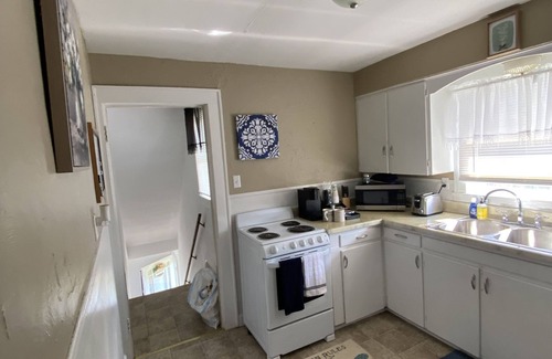 Ashland Apartment | Cozy and clean apartment in a great location. Perfect for 1-2 people.