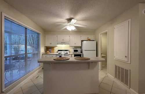 Sandersville Apartment | Cozy and Clean Guest House with Lake Access