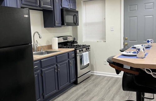 South Philadelphia House | Cozy and Clean home Conveniently located in South Phila.