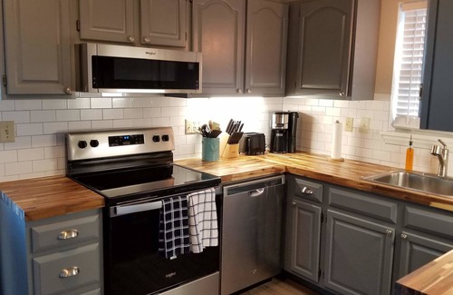 Morristown House | Cozy and Clean in Downtown Morristown
