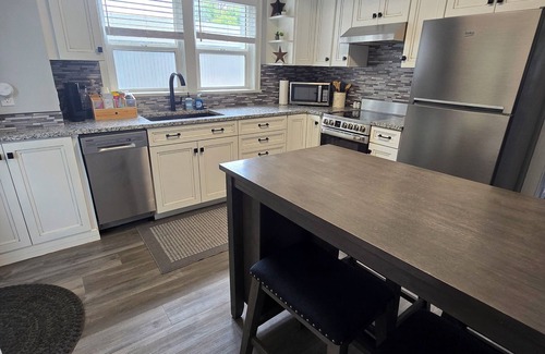 Manti House | Cozy and clean, with a homey feel!