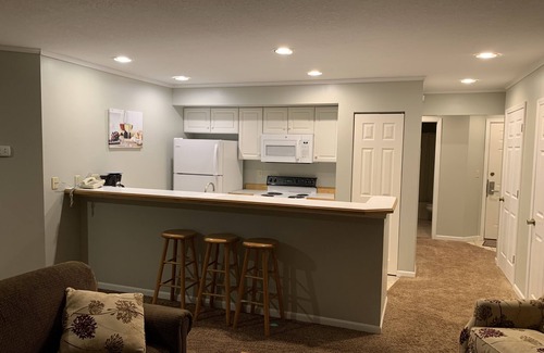 Bellaire Condo | Cozy and Comfy 2 bedroom condo