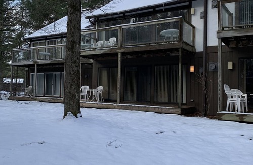 Bellaire Condo | Cozy and Comfy 2 bedroom condo