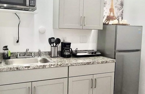 Miami Gardens Apartment | Cozy and Comfy Emerald Studio!