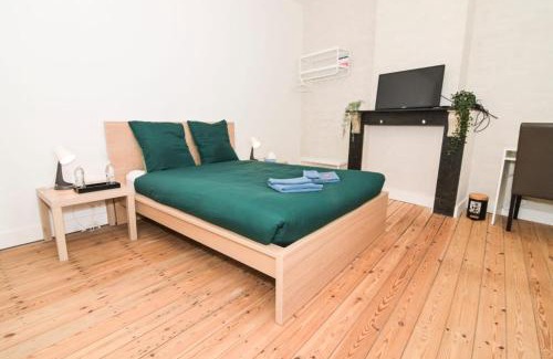 Onze-Lieve-Vrouw-ter-Sneeuw House | Cozy and confortable room near Brussels Central Station