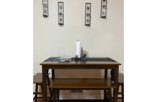 Union Ridge Apartment | Cozy and Convenient Lrg 1bd O'Hare Escape