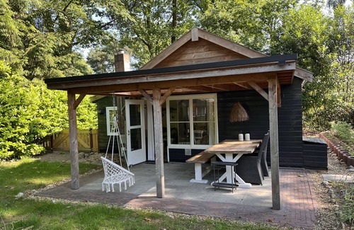 Beerze House | Cozy and cozy wooden cottage, Extraordinary Beerze. Pet-friendly