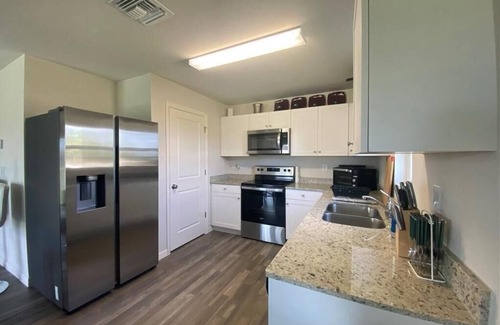 Jacarandas House | Cozy and Economical Vacation Rental
