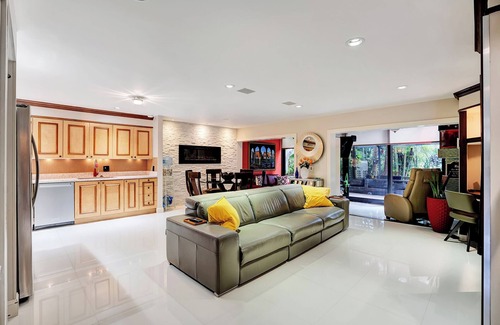 Boca Raton House | Cozy and Immaculately Clean Home.