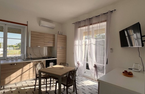 Fuscaldo Apartment | Cozy and modern apartment a stone's throw from the sea