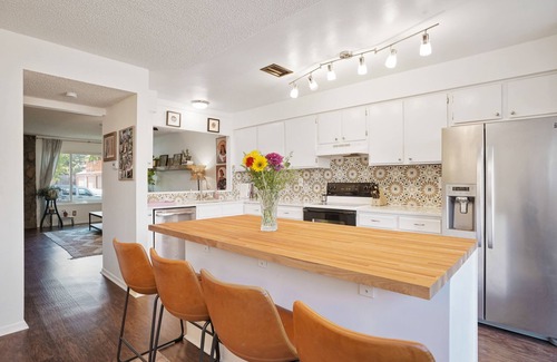 Willow Park House | Cozy and modern townhome in Aurora, 5min from highway !