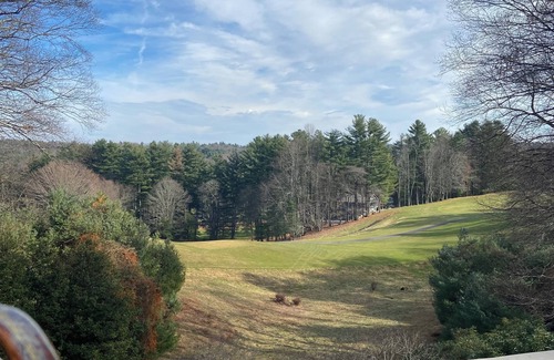 Roaring Gap Cottage | Cozy and Quiet Four Bedroom Cottage on a Golf Course in Glade Valley, NC.