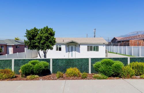 Fontana House | Cozy and Quiet Front House