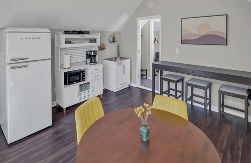 State Park House | Cozy and Quiet- Private Upstairs Duplex