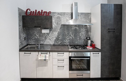 Quartiere XI Portuense Apartment | Cozy and renovated ground floor apartment connected