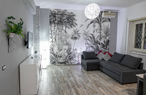 Quartiere XI Portuense Apartment | Cozy and renovated ground floor apartment connected