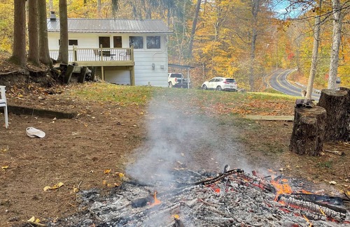 McConnelsville House | Cozy and secluded, recently remodeled 2 bedroom cottage near Muskingum river