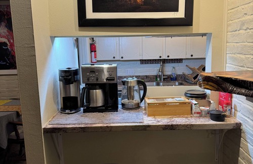 Houston Condo | Cozy and Serene Entire Condo Near The Galleria 2 bedrooms and 2 full bathrooms