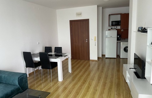 Primorsko Apartment | Cozy and spacious apartment -100 m from the beach