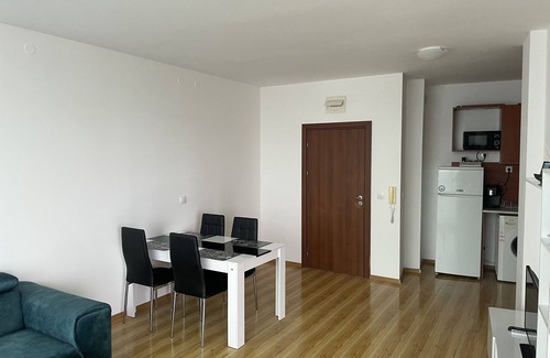 Primorsko Apartment | Cozy and spacious apartment -100 m from the beach