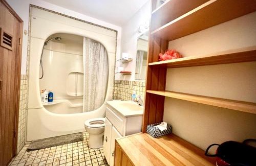Shaughnessy House | Cozy and spacious room near UBC-2