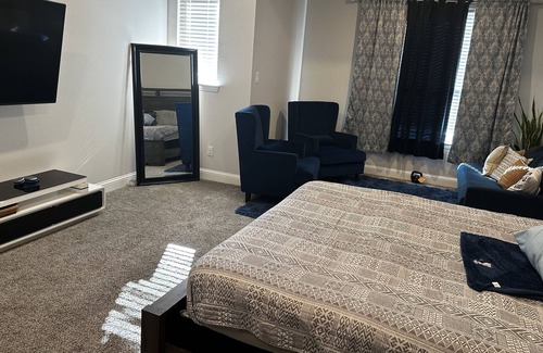 The Colony House | Cozy and stylish 4Bedroom 4.5bath Townhome