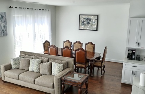 Briarforest House | Cozy and Welcoming Home with 4 bedrms, 4 bathrms