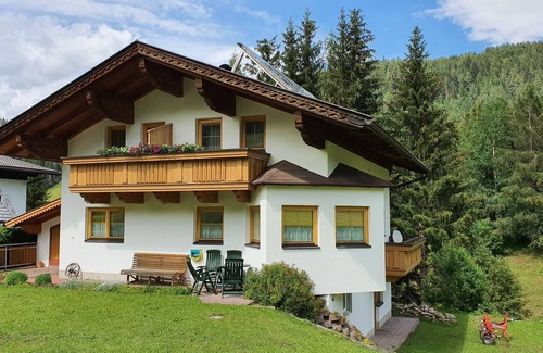Kartitsch Apartment | Cozy Angererhof: Close to Drei Zinnen - Monte Paterno (4P) - FRIENDLY