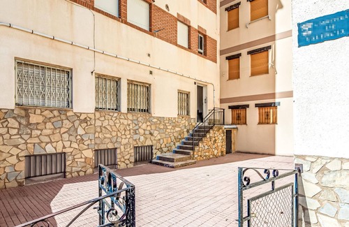 Camarena de la Sierra Apartment | Cozy apartment in Camarena de la Sierra with WiFi