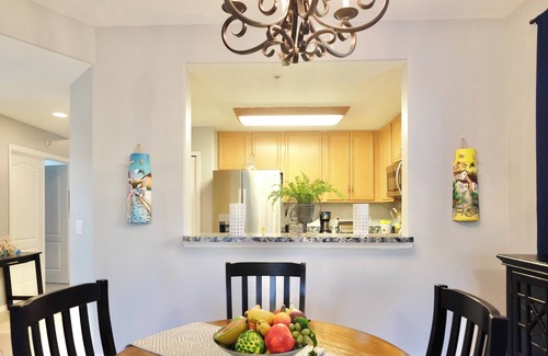 Naples Condo | Cozy apart in a quiet neighborhood, with beautiful views.