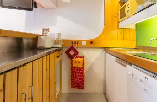 Arc-1800 Apartment | Cozy Apartment · Center of Arc 1800 · Balcony · Free WiFi