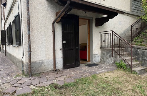 Sant'Andrea Pelago Apartment | Cozy apartment with garden, pets allowed