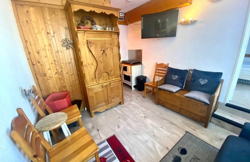 Arc-1800 Apartment | Cozy apartment · Near shops · Balcony · 4 pers