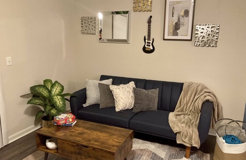 Altamonte Springs Apartment | Cozy apartment in Altamonte with 24H Gym, Dog Run, Tennis Court, and Pool