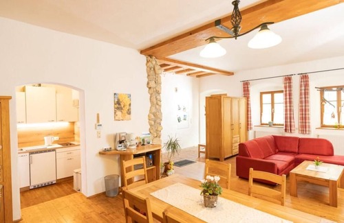Poysdorf Apartment | Cozy apartment 100sqm in the wine city of Austria
