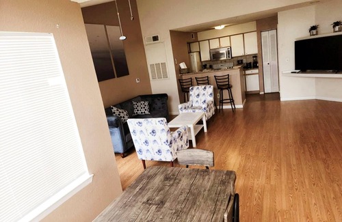 Historic Downtown Kissimmee Apartment | Cozy apartment (2/1) near to Disney