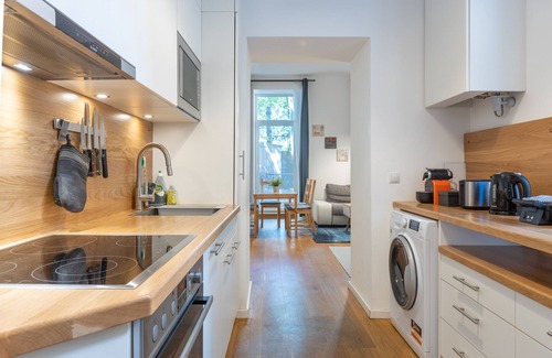 Neulerchenfeld Apartment | Cozy apartment, 2 big private terraces, 8 min to city center