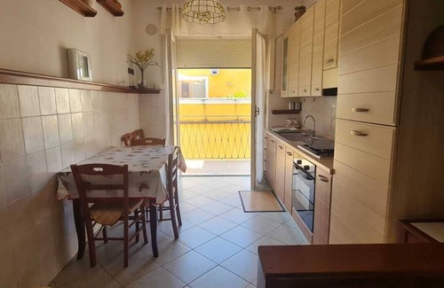 Sapri House | Cozy apartment 5 minutes from the train station
