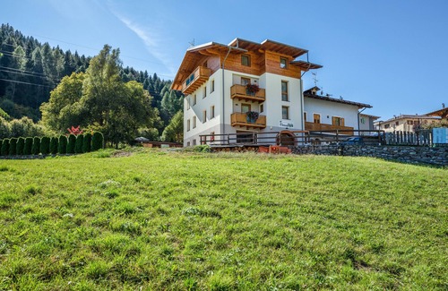 Almazzago Apartment | Cozy Apartment “Casa Penasa 2”, CIPAT 022064-AT-064788, with Mountain View