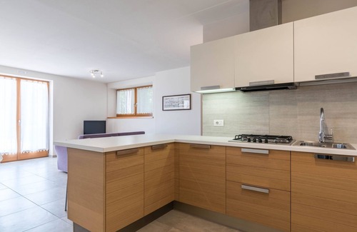 Cagno Apartment | Cozy Apartment "Casa Weekend" with Lake and Mountain Views and Wi-Fi