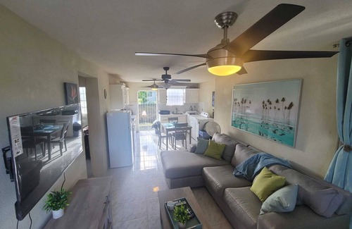 Welches Apartment | Cozy Apartment Close to Beach & Nightlife