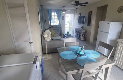 Welches Apartment | Cozy Apartment Close to Beach & Nightlife
