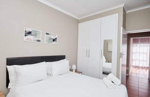 Waterkloof Glen Apartment | Cozy Apartment close to Menlyn