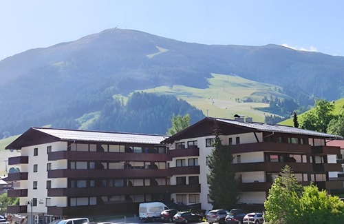 Wiesern Apartment | Cozy apartment for four on the Zwölferkogel - Haus Thalgau E14