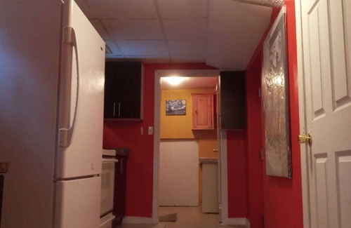 Mississauga Apartment | COZY APARTMENT FOR RENT GREEN NEIGHBORHOOD