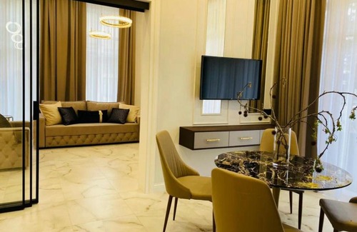Bhowanipore Bed & Breakfast | Cozy Apartment for Friend and Family