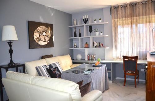 Doctor Barraquer-Grupo Renfe-Policlinico Apartment | Cozy apartment & free parking