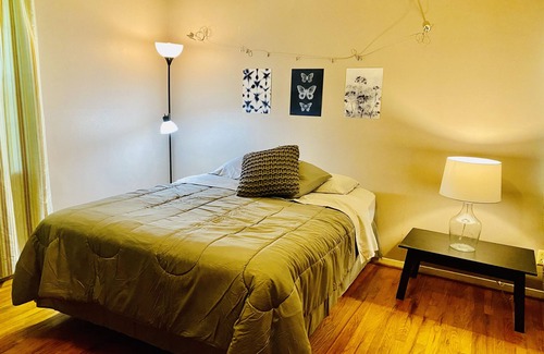 Houston House | Cozy apartment/guest house near medical center