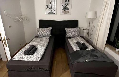 Eckartshausen Apartment | Cozy Apartment Hideaway -5 min zur Autobahn - Self Check-In